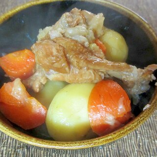 新じゃがと手羽元でにんにく肉じゃが（圧力鍋）